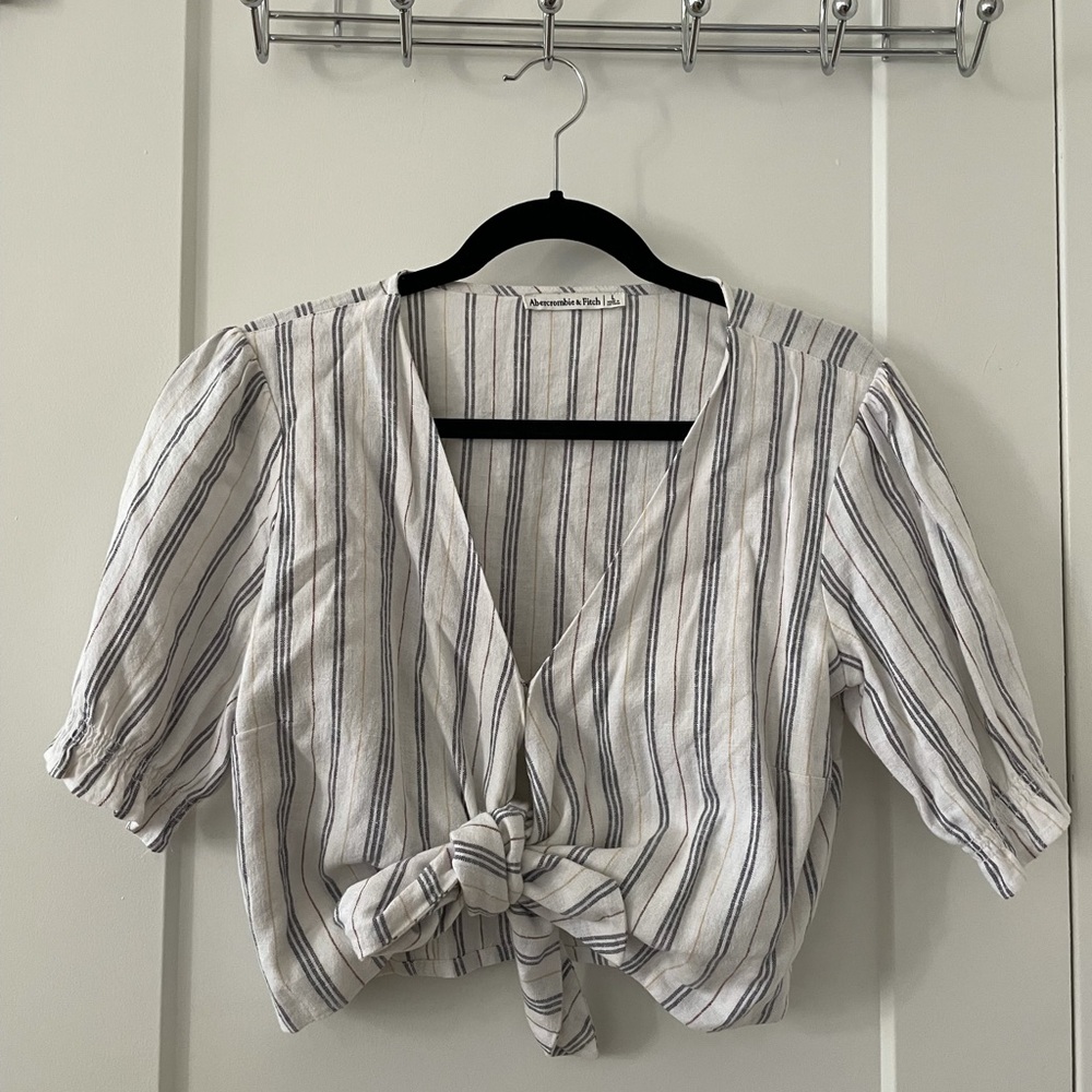 A&F Linen Blend Tie Front Top